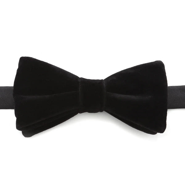 VDP Black Velvet Bow Tie Image 1